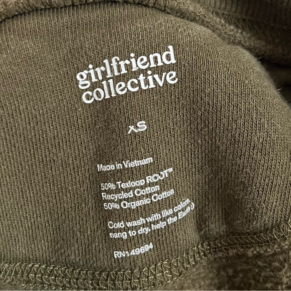 Girlfriend Collective • Forest Olive Green Sweatshirt Crew Neck - Picture 7 of 7